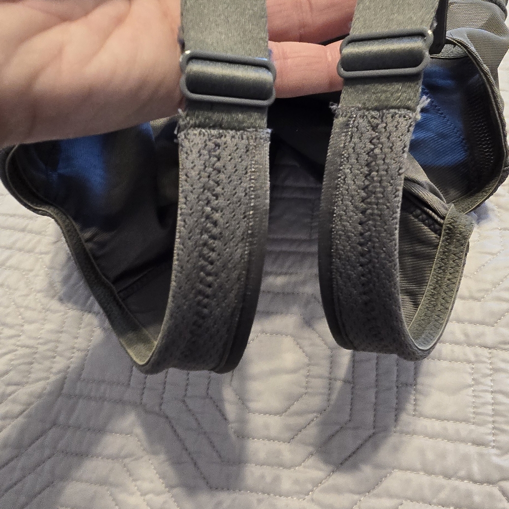 Glamorise Magic Lift Seamless Bra - Picture 5 of 6